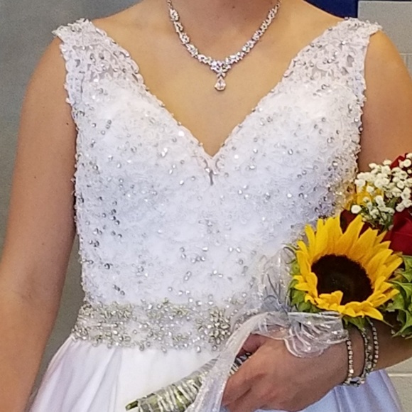 Jaquelin Exclusive 19021 - Picture 2 of 3